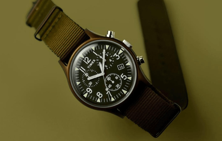 Zegarek w stylu militarnym