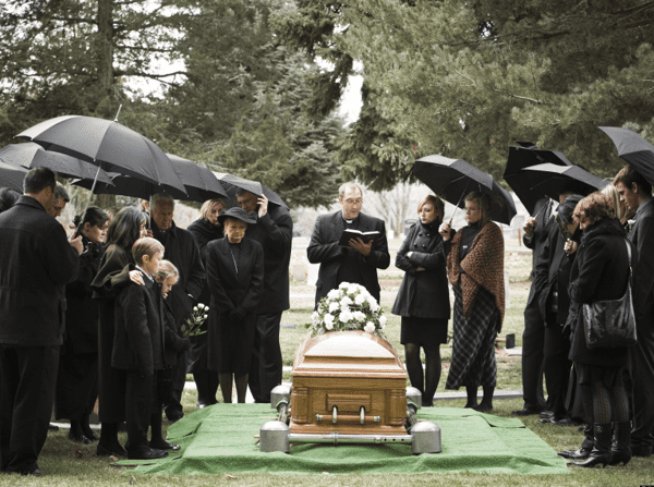 pogrzeb bliskiej osoby jak się ubrać
