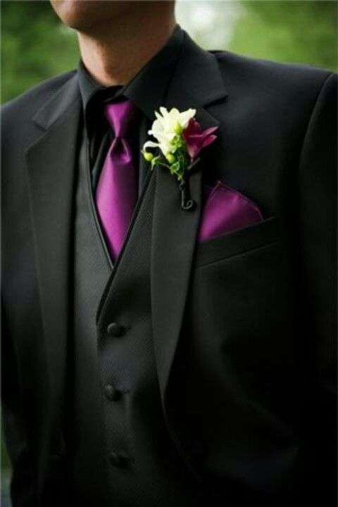 fioletowy krawat do czarnej koszuli