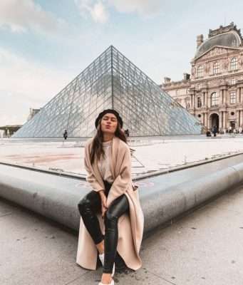 jak się ubrać na zwiedzanie luwru