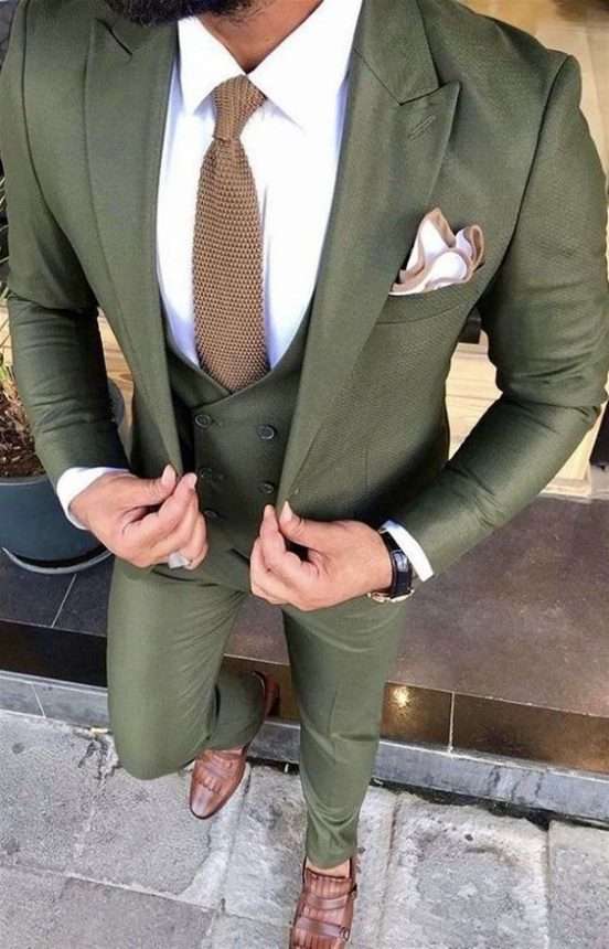 męskie stylizacje na wesele zielone