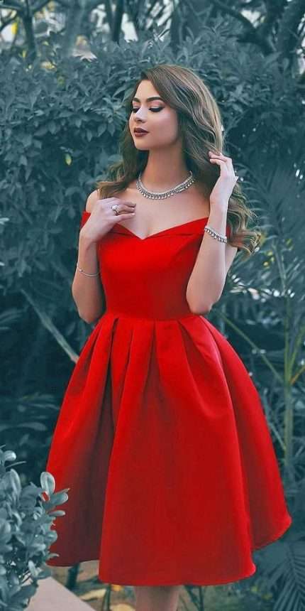 Czerwona sukienka jakie dodatki na wesele