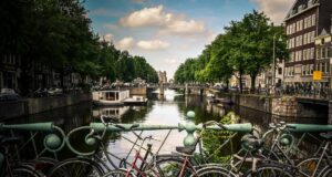 Jak się ubrać na wycieczkę do Amsterdamu