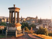 Jak się ubrać na wycieczkę do Edynburga – co musisz wiedzieć