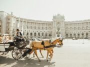 Jak się ubrać na wycieczkę do Wiednia – co musisz wiedzieć? Jak się ubrać na wycieczkę do Wiednia – co musisz wiedzieć