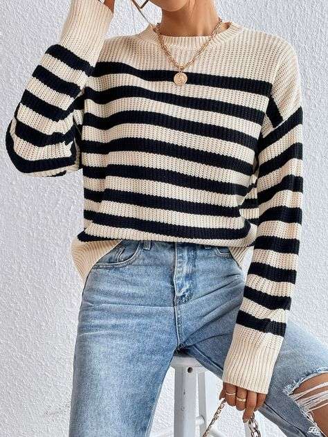 Sweter w paski stylizacje na jesień