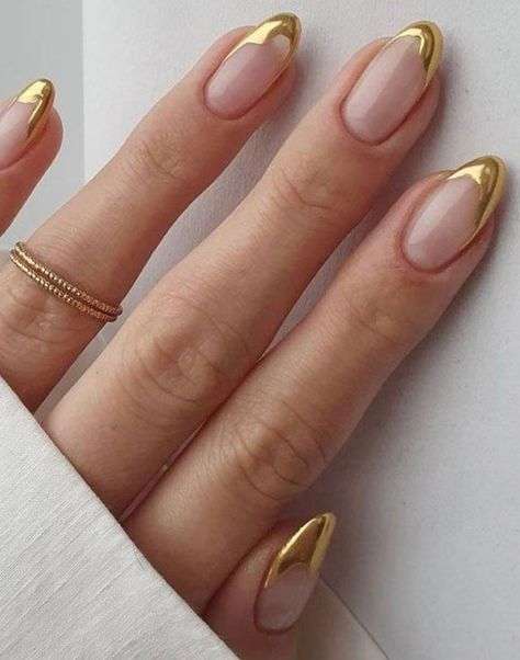 Złote paznokcie do złotej sukienki