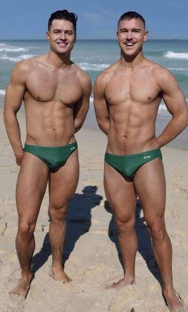 męskie kąpielówki na plażę zielone