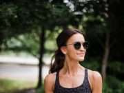 Biustonosz sportowy – jak wybrać wygodny stanik – poradnik Biustonosz do biegania