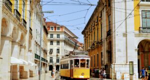Co zabrać na wycieczkę do Portugalii - lista pakowania ubrań