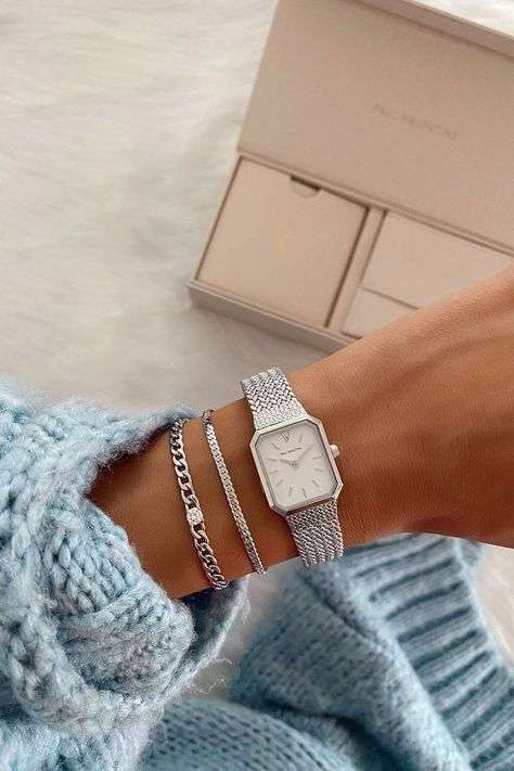 Elegancki srebrny zegarek damski