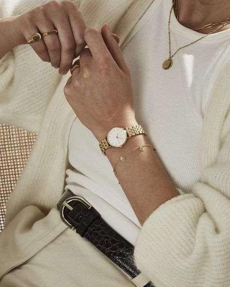 Eleganckie zegarki damskie - jak wybrać - poradnik