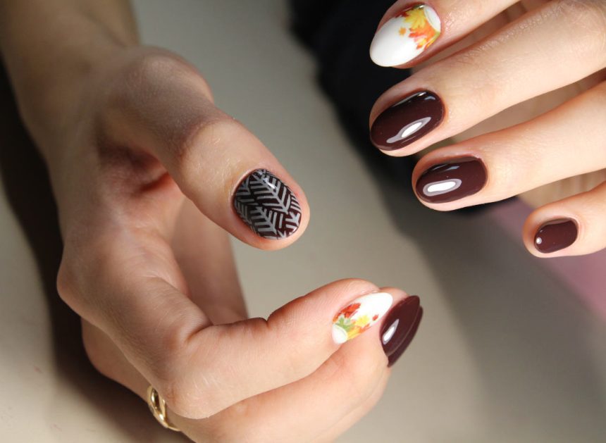 Liście na paznokciach - najlepsze stylizacje paznokci na jesień