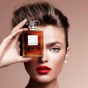 Najbardziej trwałe perfumy damskie – porady i ranking
