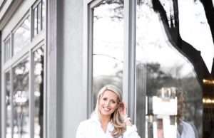 biała bluzka na pogrzeb bliskiego