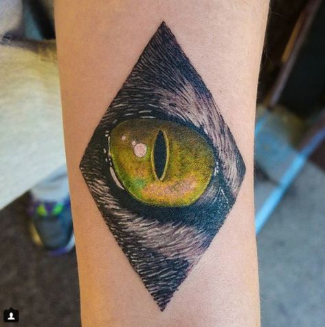 Kocie oko tatuaż