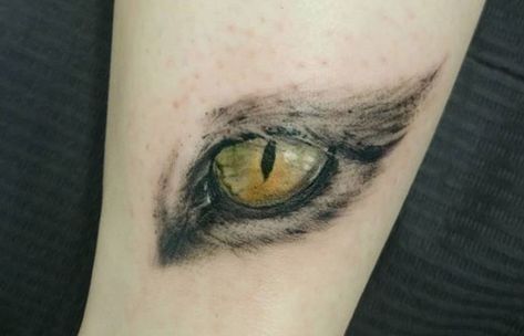 Kot oczy tatuaż
