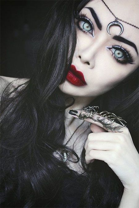 Makijaż wampir na halloween
