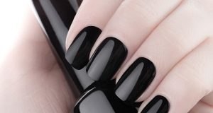 czarne paznokcie inspiracje nails art