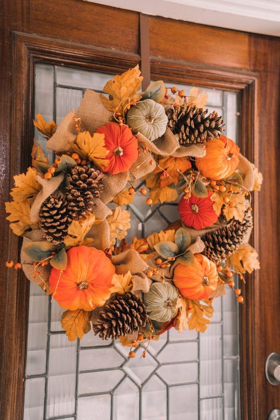 dekoracje na drzwi na jesień