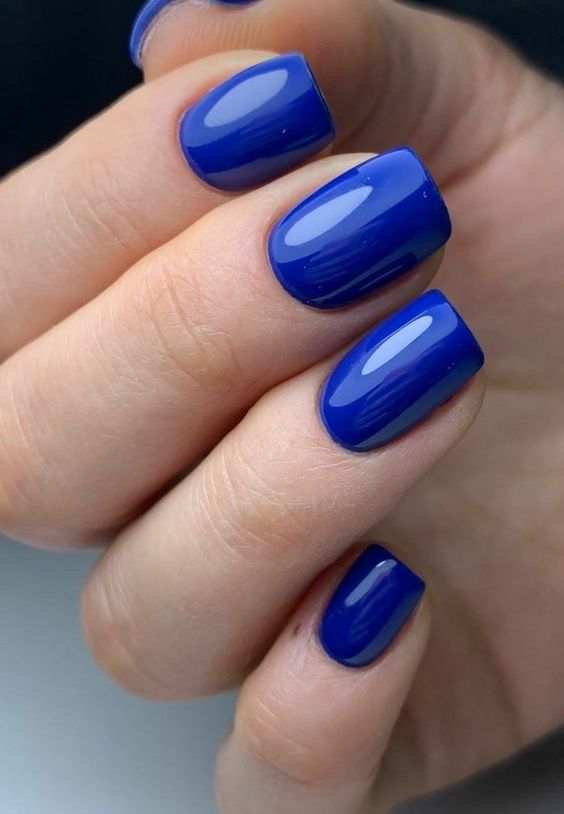 niebieskie paznokcie kwadratowe inspiracje
