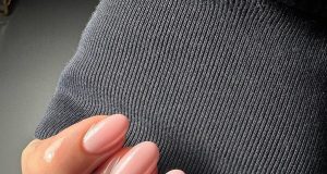 paznokcie nude stylizacje