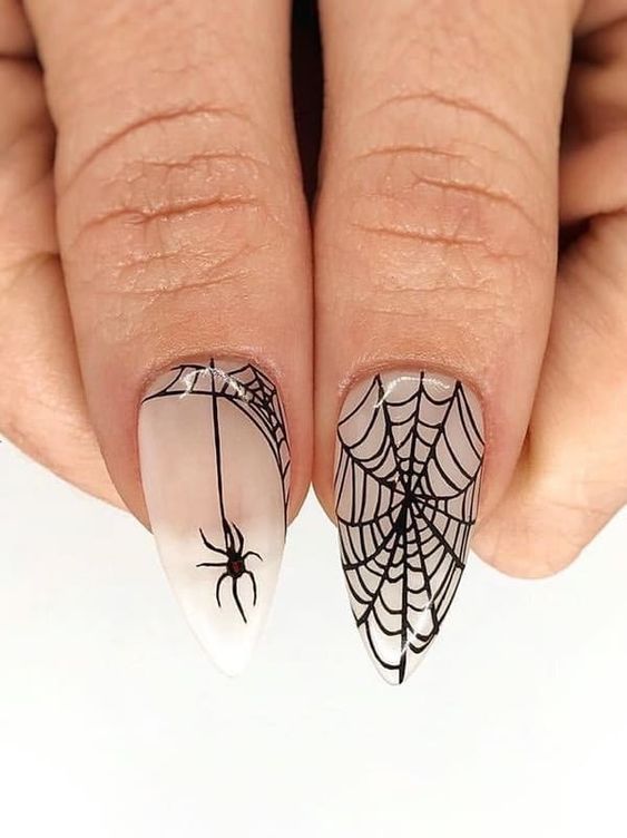 paznokcie z pająkiem i pajęczyną inspiracje