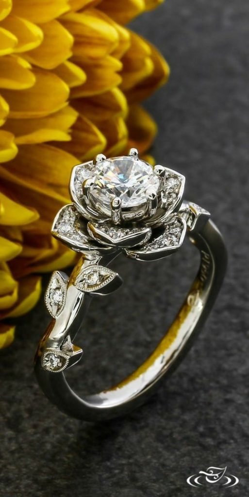 pierścionek zaręczynowy róża