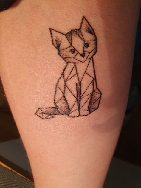 tatuaż kreskówkowy z kotem