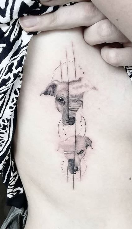 Abstrakcyjne tatuaże z psem nietypowe