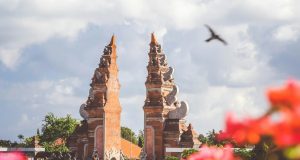Co zabrać na wyjazd do Indonezji – jakie ubrania spakować