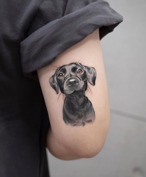 Realistyczne tatuaże z psem