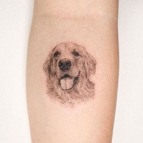 Realistyczny tatuaż z psem
