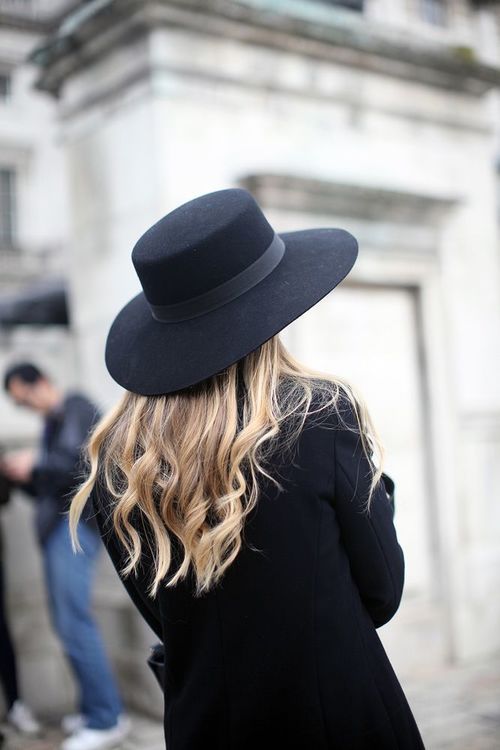 czarny kapelusz na zimę damski