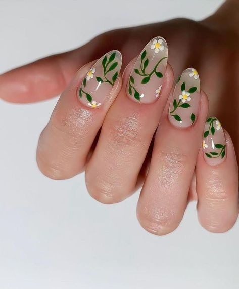 Białe paznokcie z kwiatami