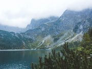 Co zabrać na wyjazd w Tatry – jakie ubrania spakować