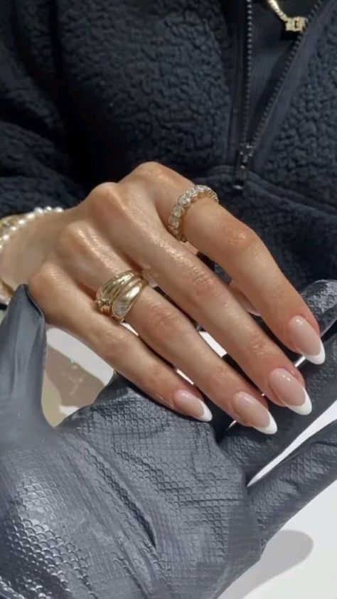 Eleganckie paznokcie french długie