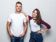 Jak wykonać nadruk logo na koszulkach firmowych? nadruk logo na koszulkach