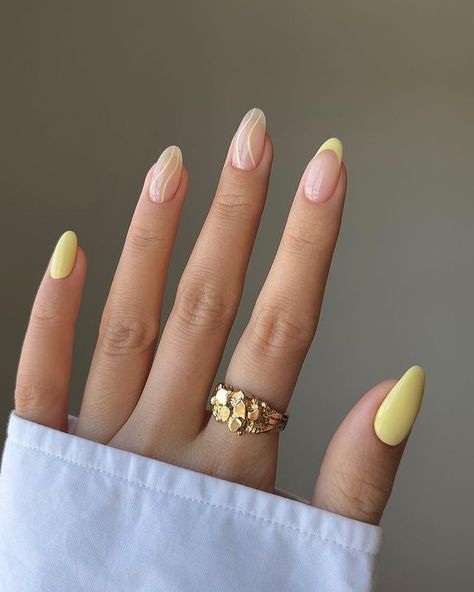 Kolorowe paznokcie pastelowe żółte