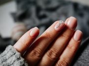 Paznokcie na luty 2024 - zimowe stylizacje manicure