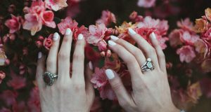 Paznokcie wiosna 2024 - TOP50 stylizacji manicure