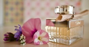 które perfumy damskie na wiosnę wybrać