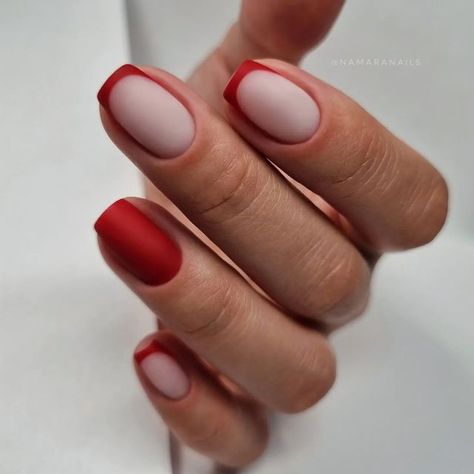 Czerwony manicure walentynkowy matowy french
