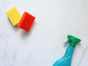 Chemia gospodarcza – skąd i jak dobierać produkty do sklepu? Sprawdź, jak i gdzie wybierać chemię gospodarczą do swojego sklepu!