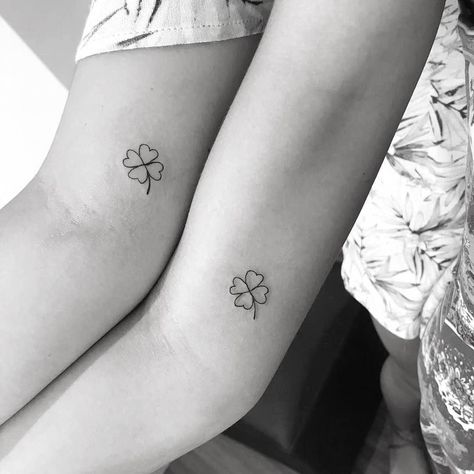 Tatuaże dla par kwiaty