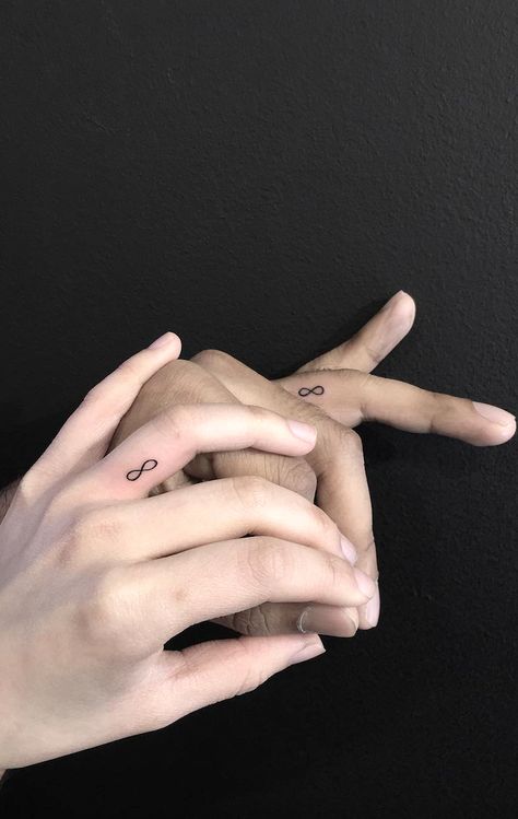 Tatuaże dla par znak nieskonczonności