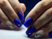 modne niebieskie paznokcie na wiosnę