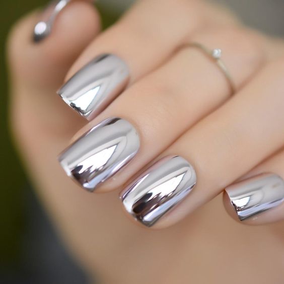 paznokcie z efektem lustra srebrne metaliczne