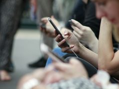 wybierając etui na telefon i szkło hartowane