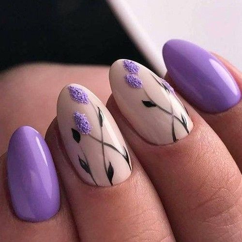 fioletowe paznokcie na wiosnę z lawendą